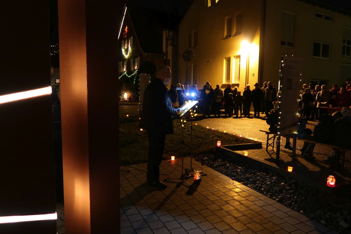 Weihnachtssingen am Waldenserplatz Palmbach 2017